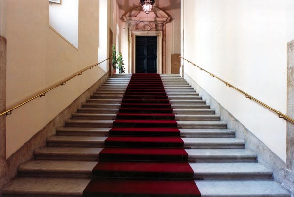 Palazzo Chigi, scalone d'onore